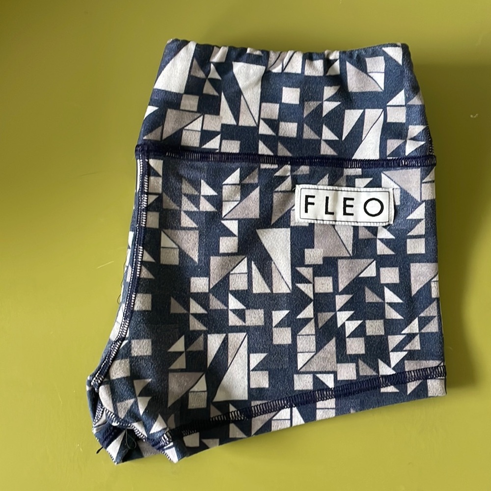 FLEO shorts